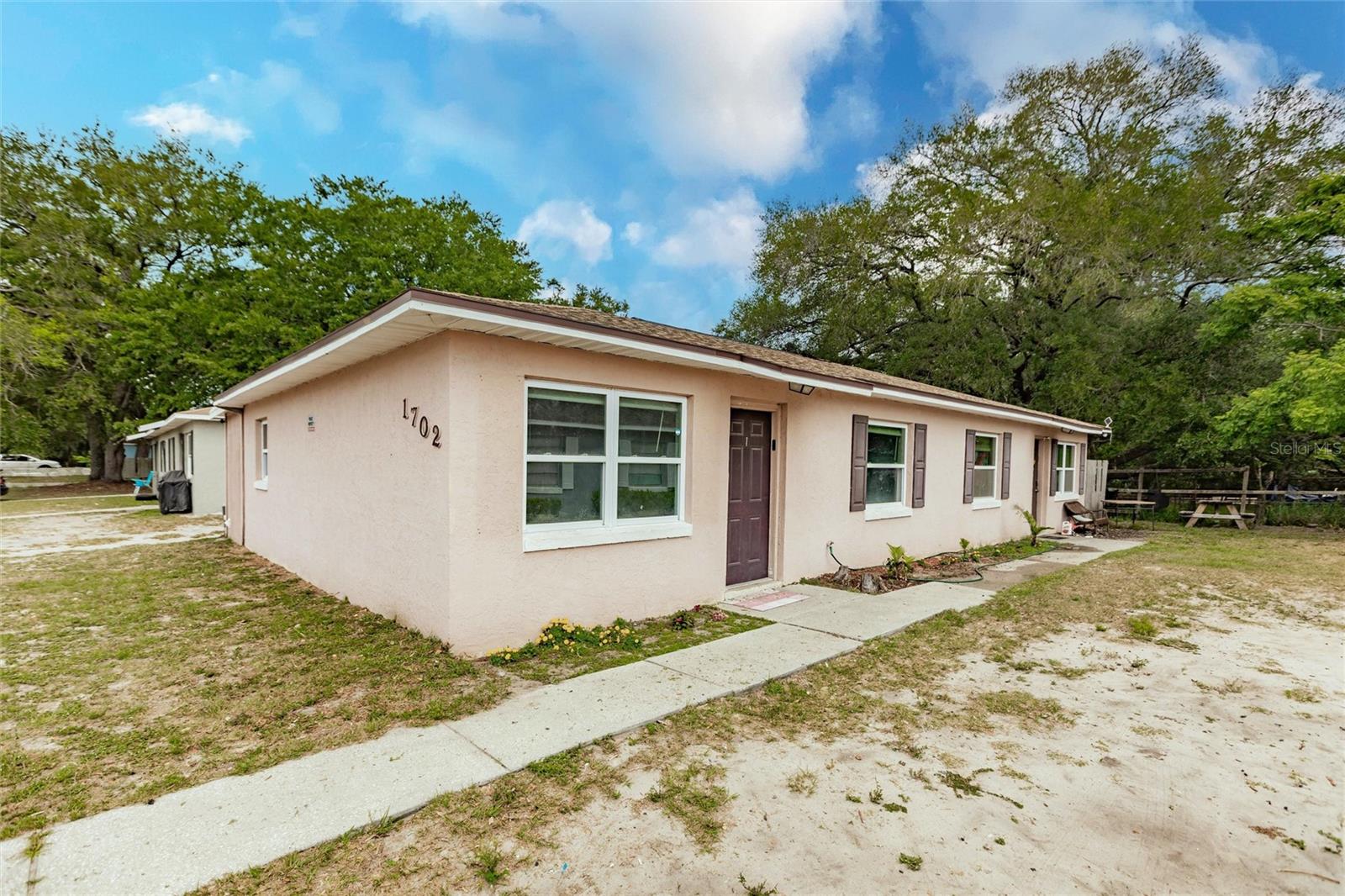 1702 Birchwood Cir Property Photo 1