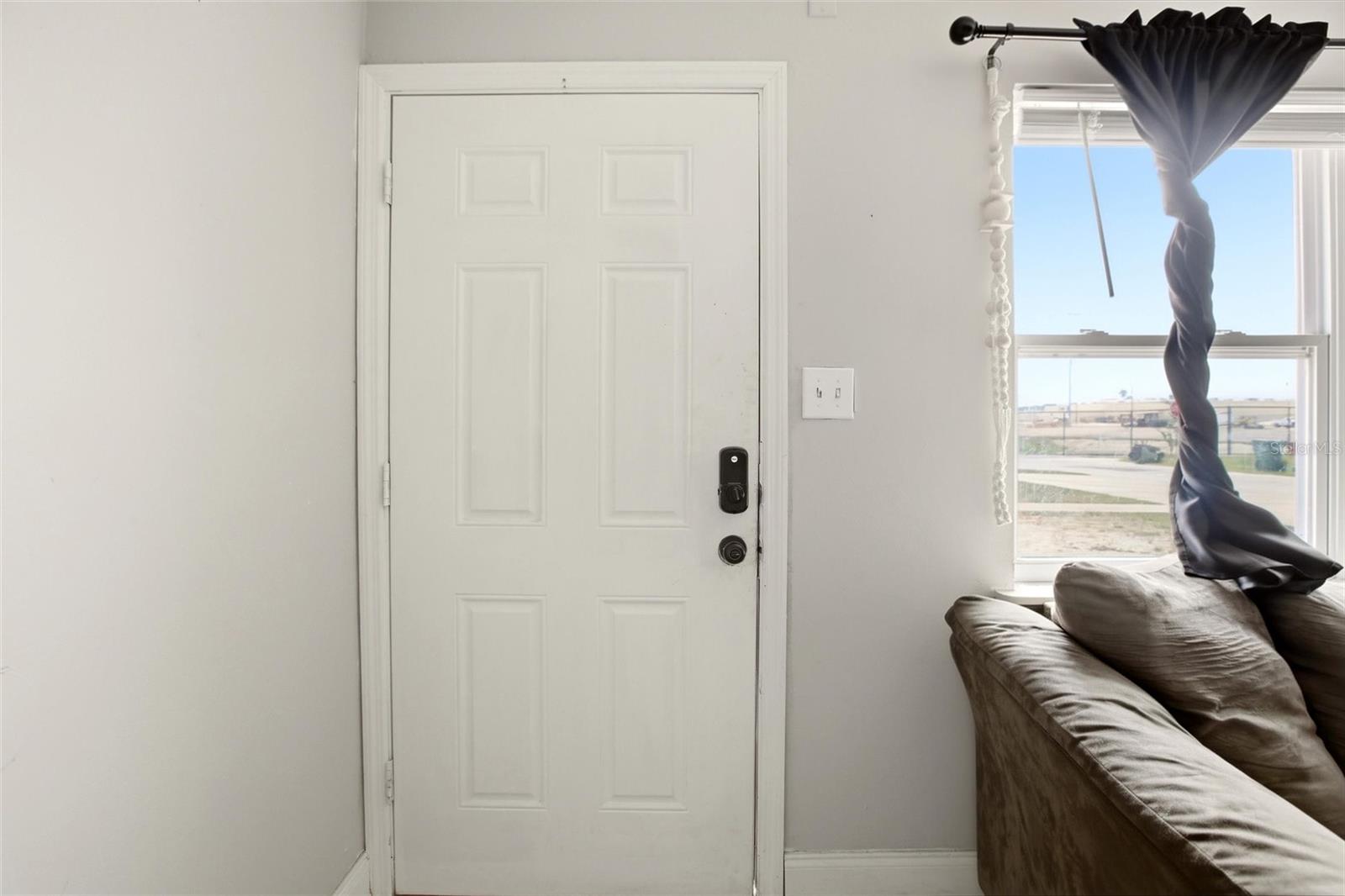 1702 Birchwood Cir Property Photo 3