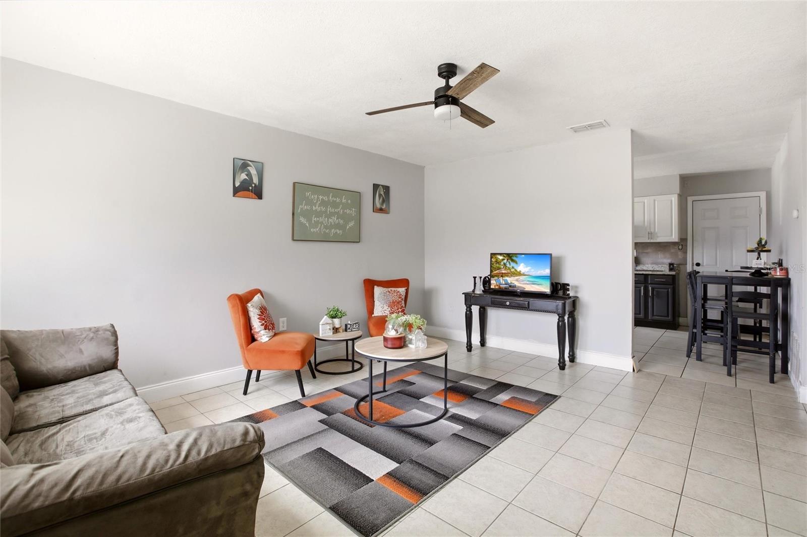 1702 Birchwood Cir Property Photo 6