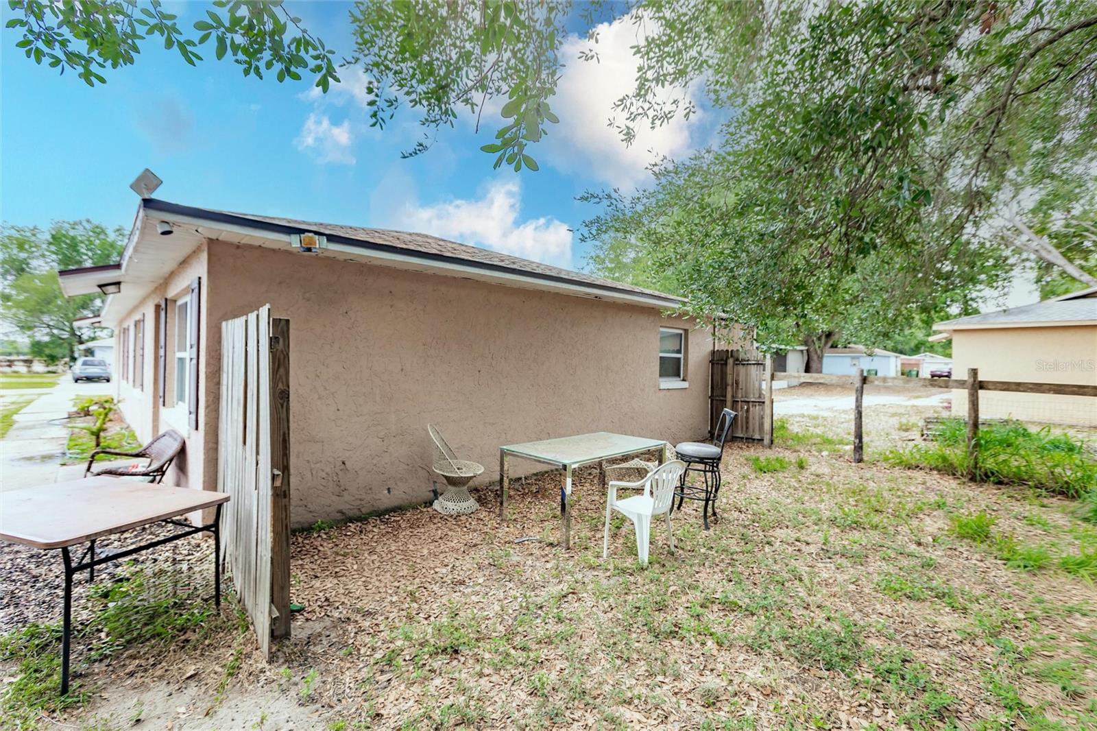 1702 Birchwood Cir Property Photo 18