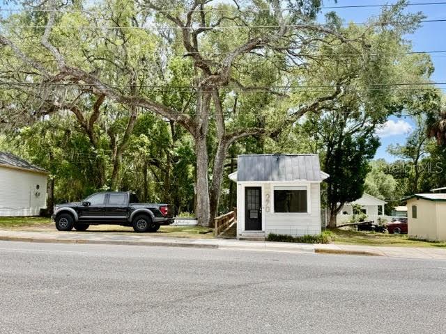 270 N Broad St Property Photo 2