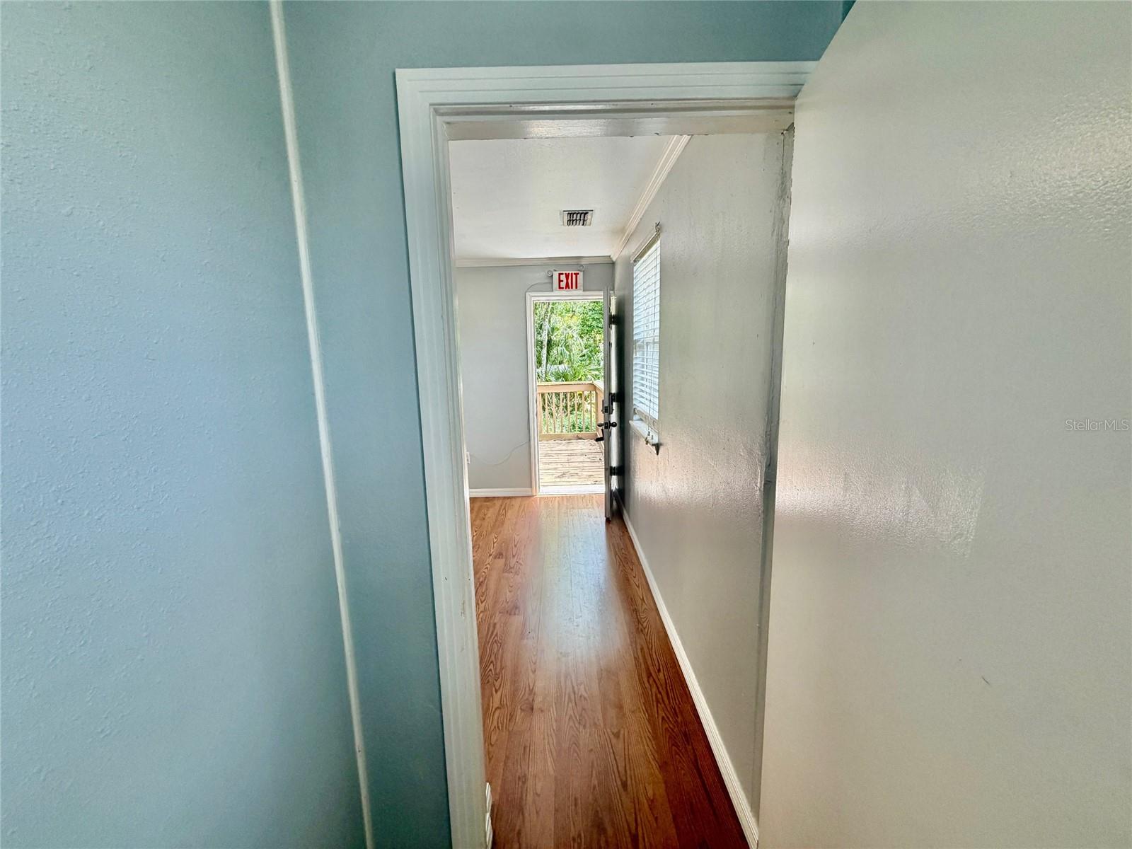 270 N Broad St Property Photo 6