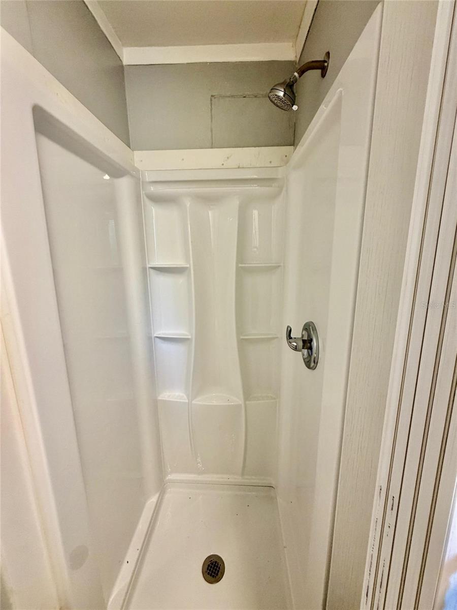 270 N Broad St Property Photo 10