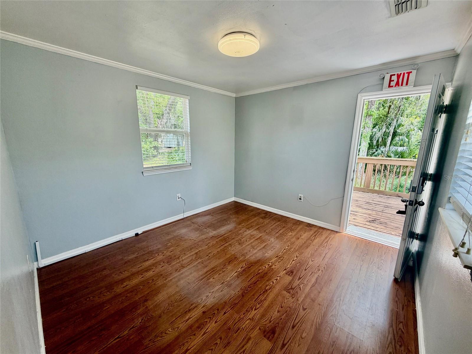 270 N Broad St Property Photo 13