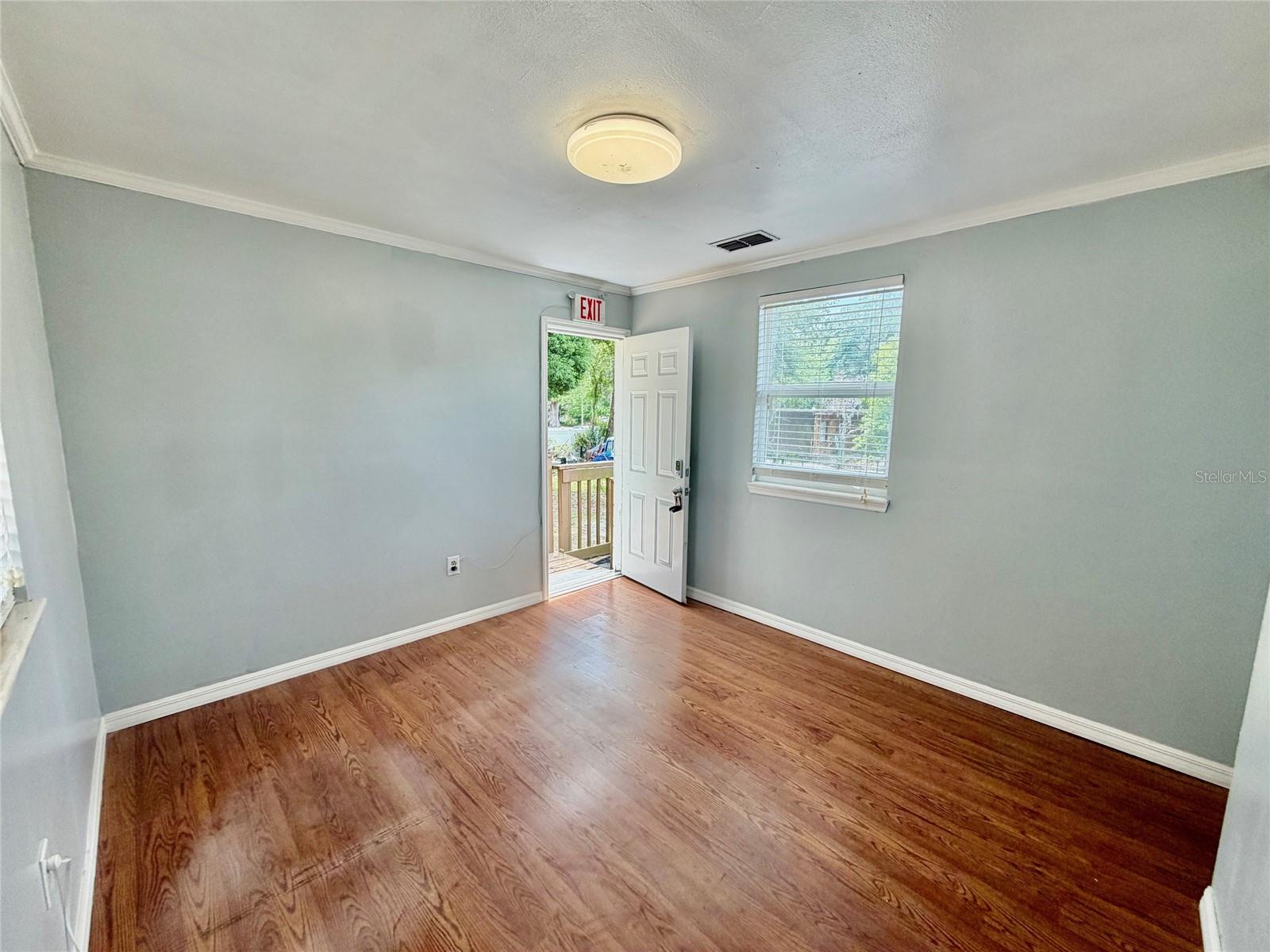 270 N Broad St Property Photo 14