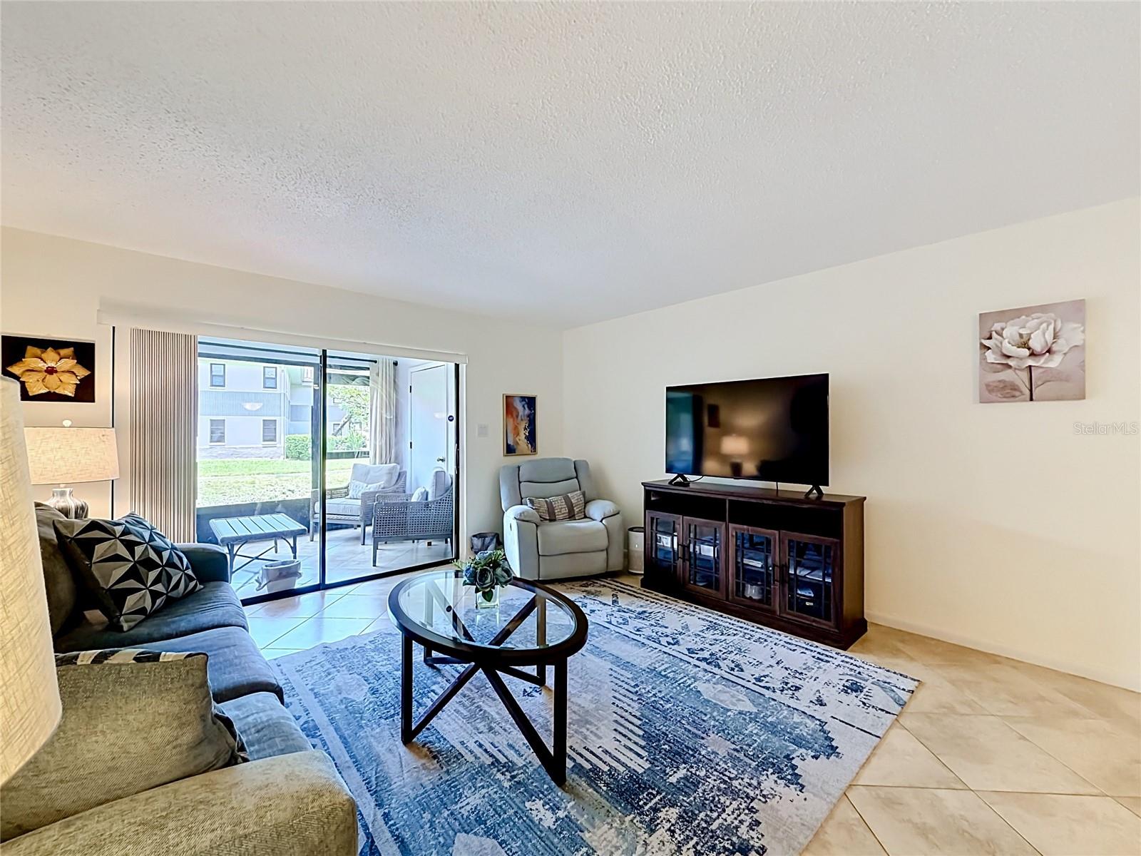 2650 Countryside Blvd #e103 Property Photo 12