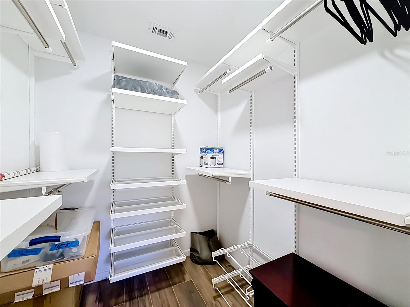 2650 Countryside Blvd #e103 Property Photo 17