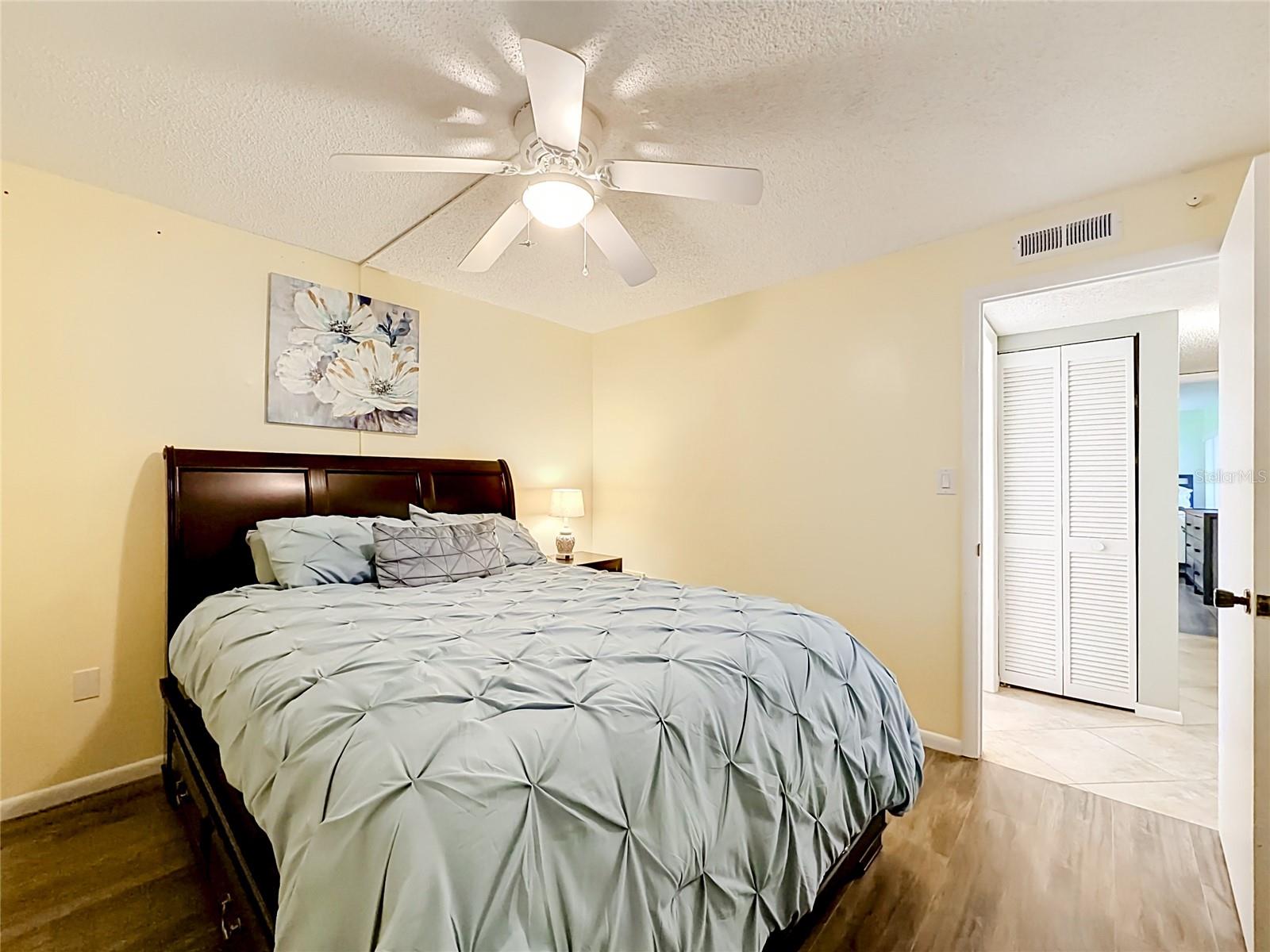 2650 Countryside Blvd #e103 Property Photo 19