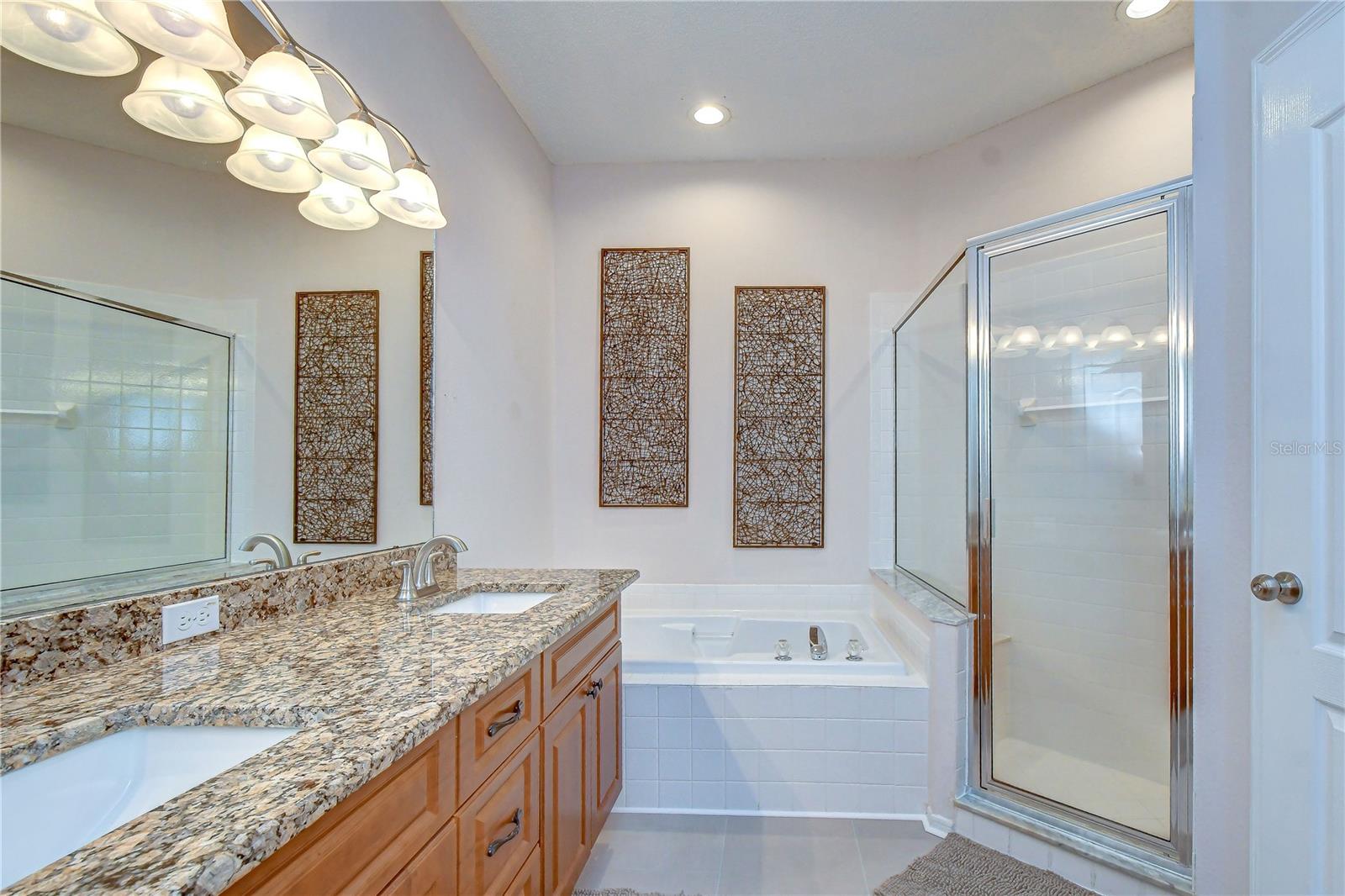 9815 Gingerwood Dr Property Photo 21