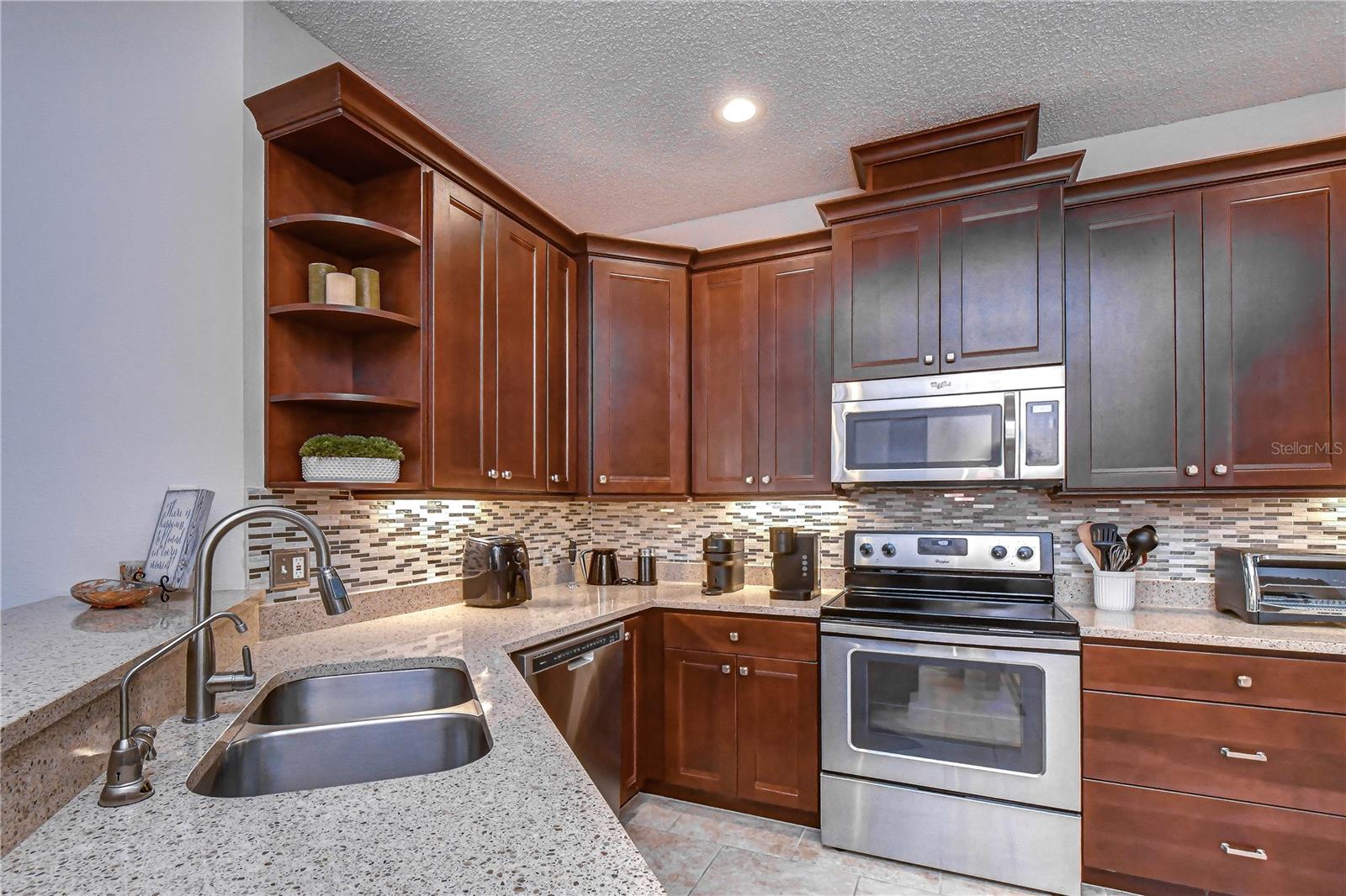 9815 Gingerwood Dr Property Photo 28