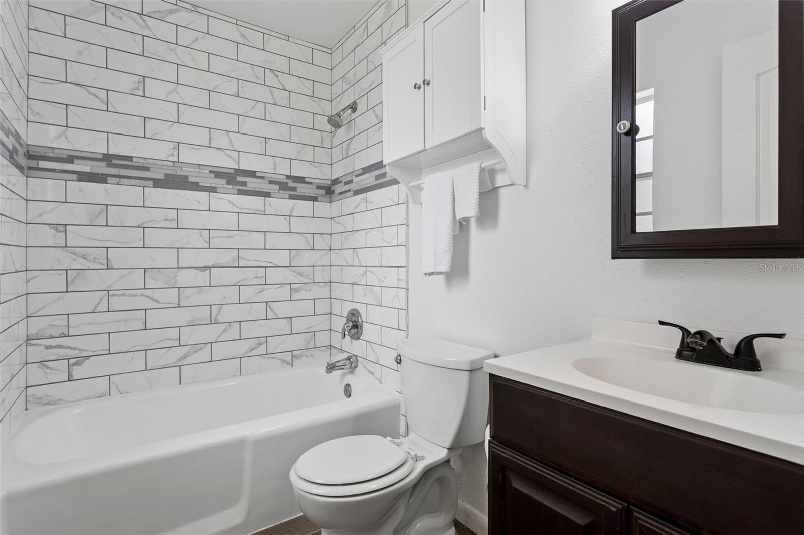 8303 Temple Park Dr Property Photo 6