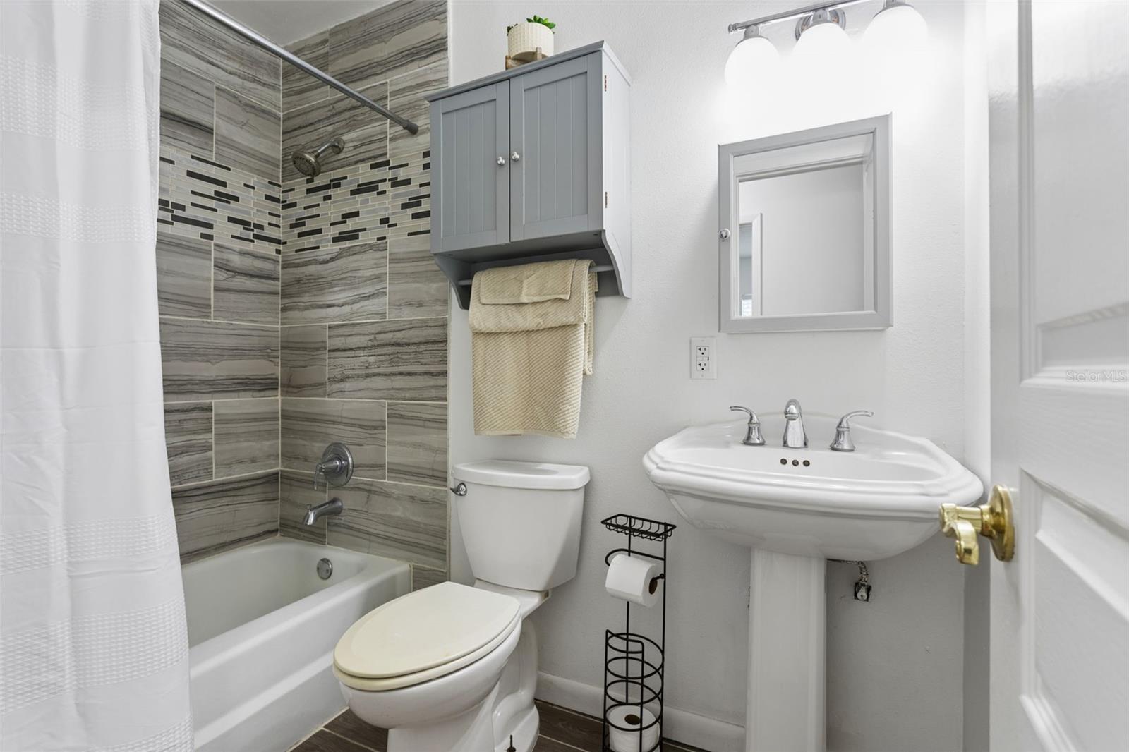8303 Temple Park Dr Property Photo 17
