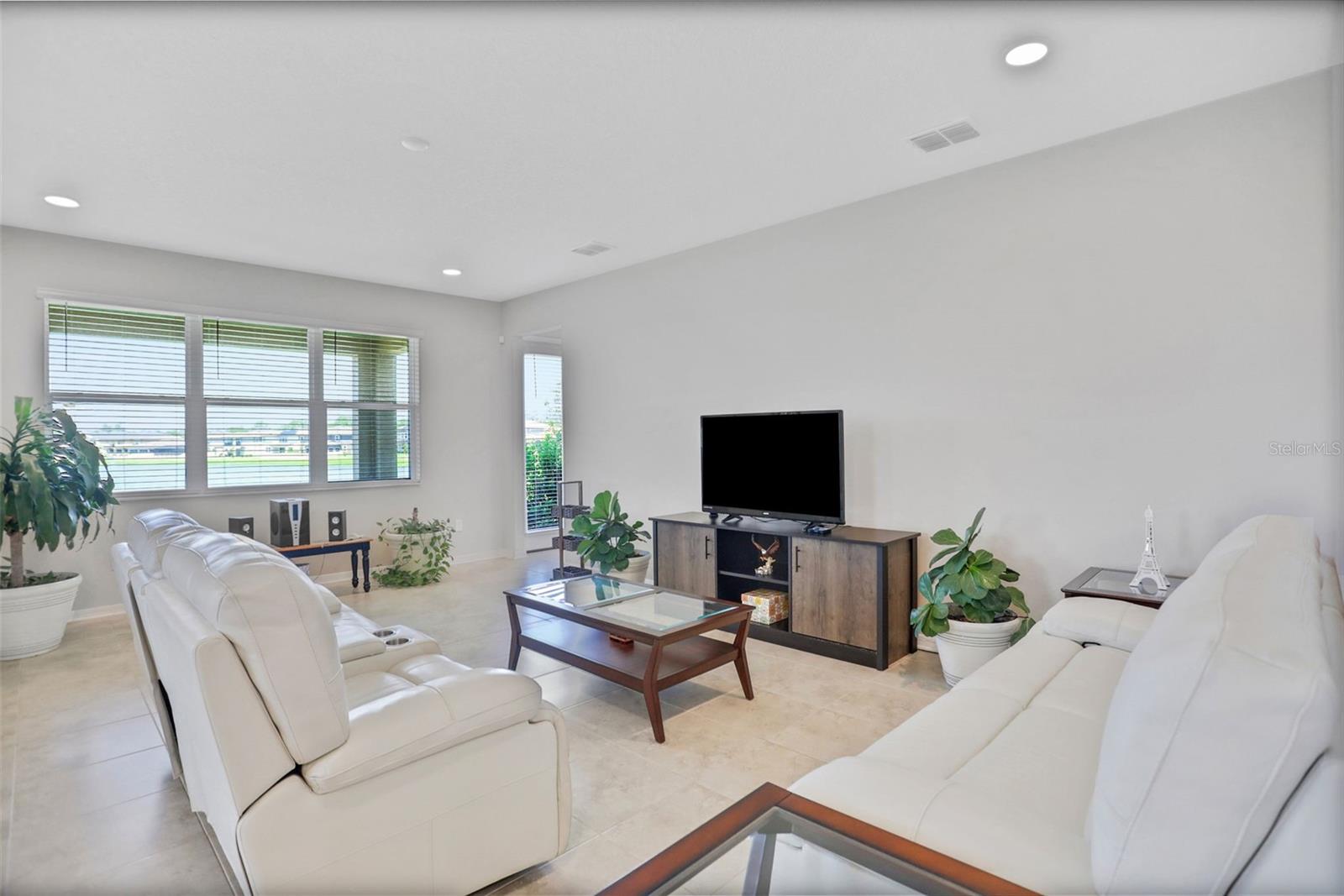 3091 Marine Grass Dr Property Photo 16