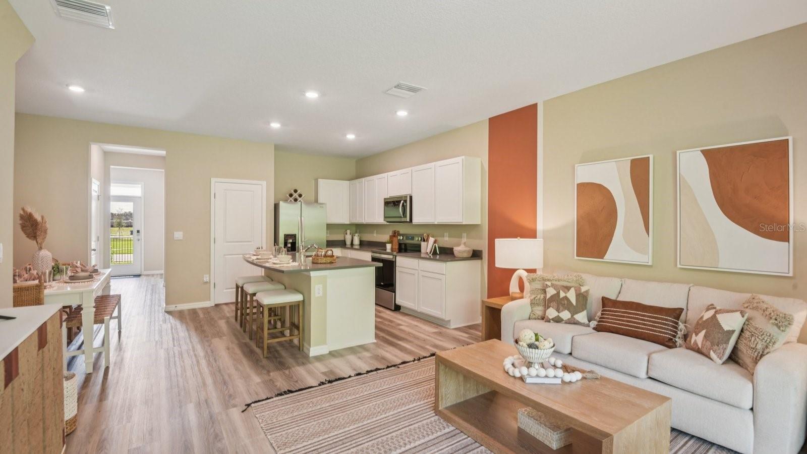 17653 Spanish Oak Loop Property Photo 6