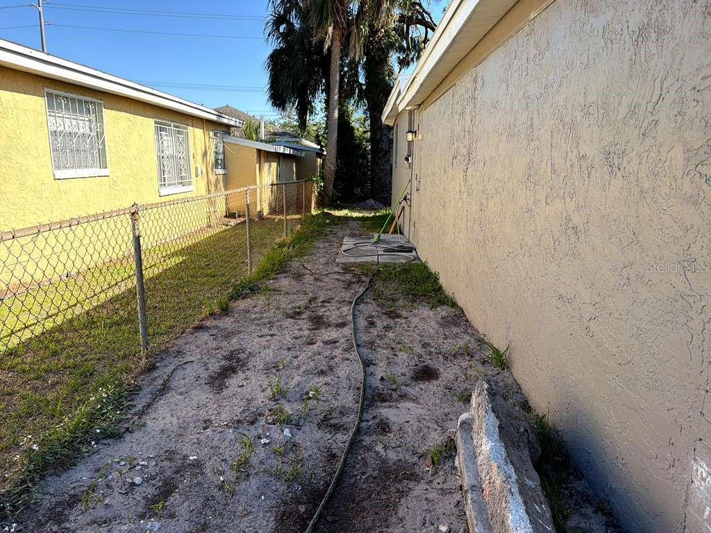 4304 W Arch St Property Photo 5