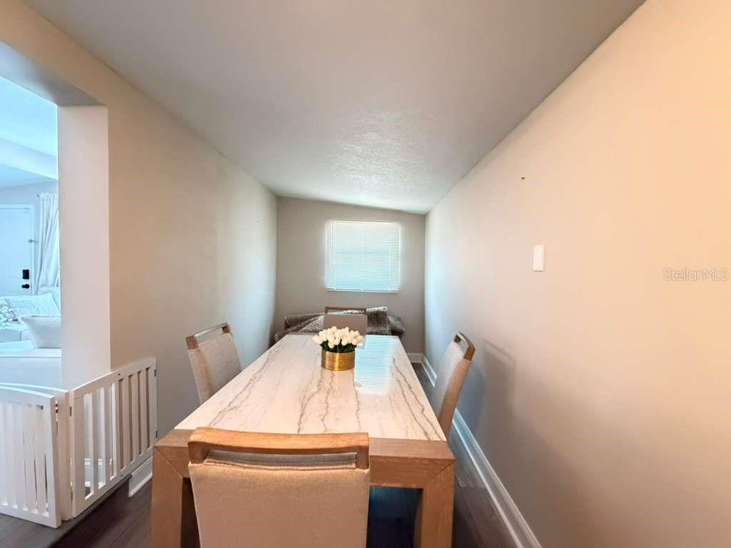 4304 W Arch St Property Photo 14