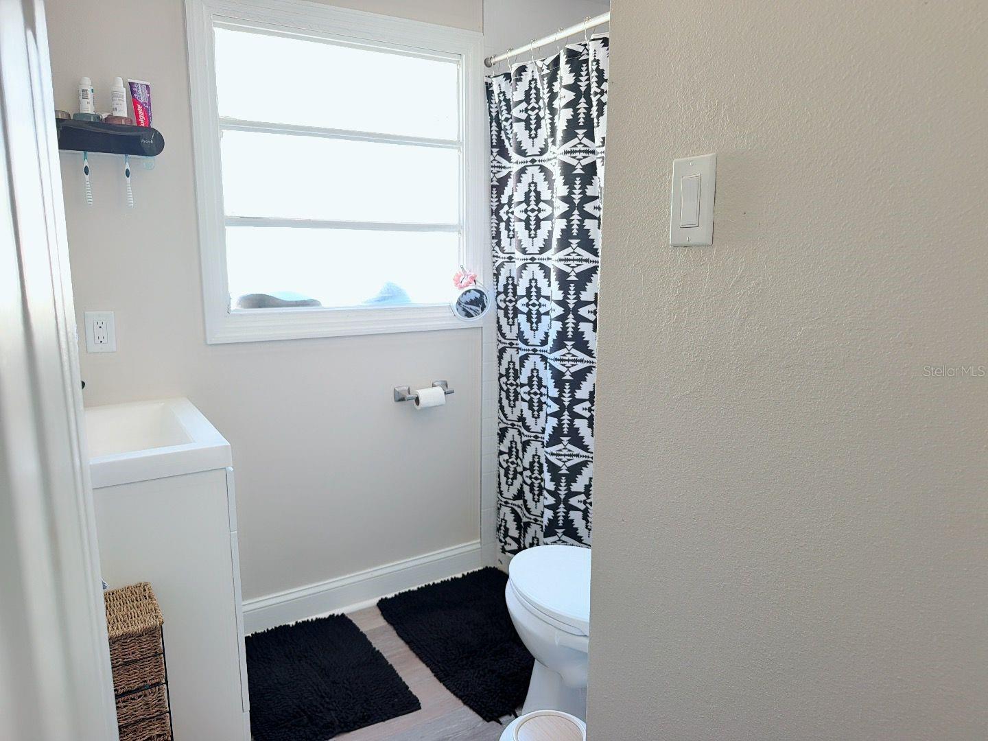 4304 W Arch St Property Photo 16