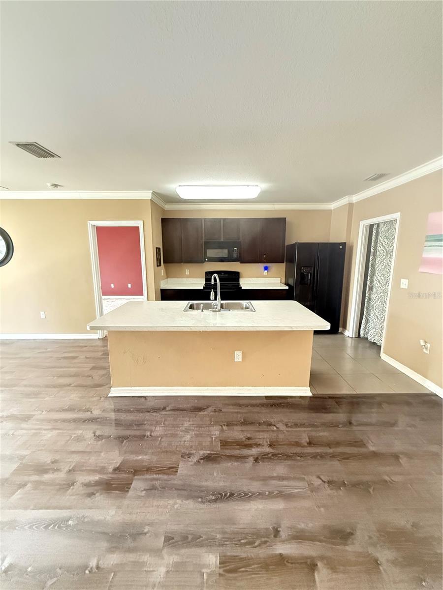 3838 Crossline Dr Property Photo 4
