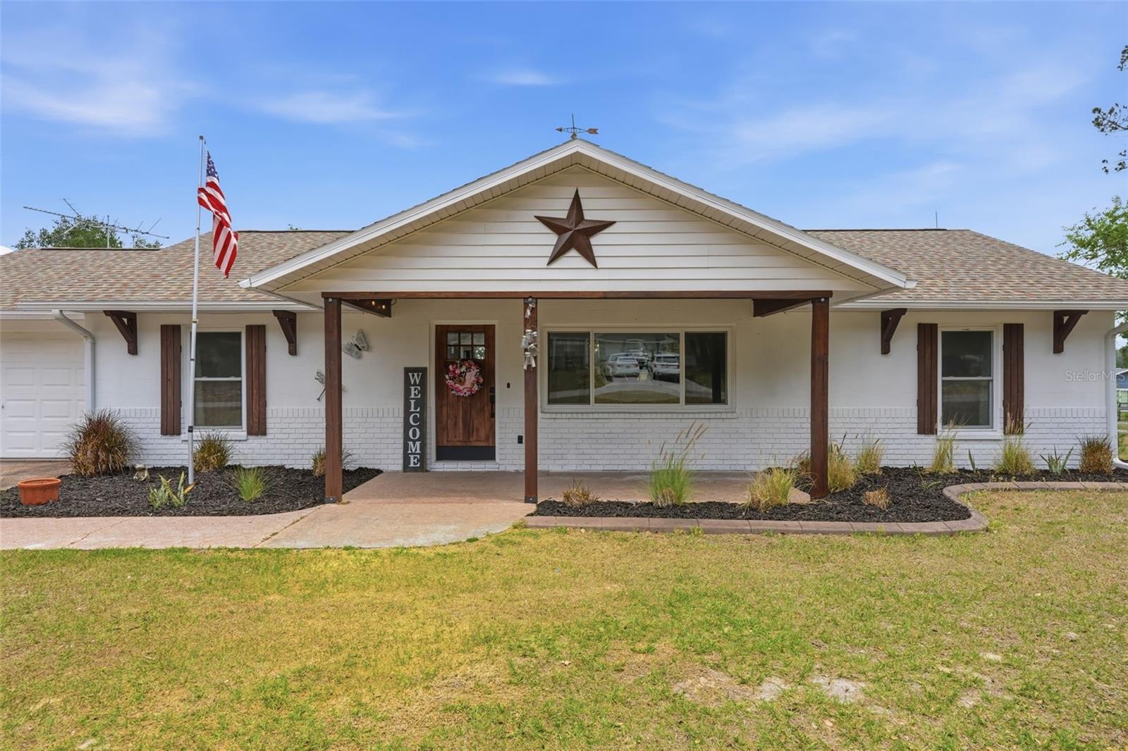 39825 Sunburst Dr Property Photo 1