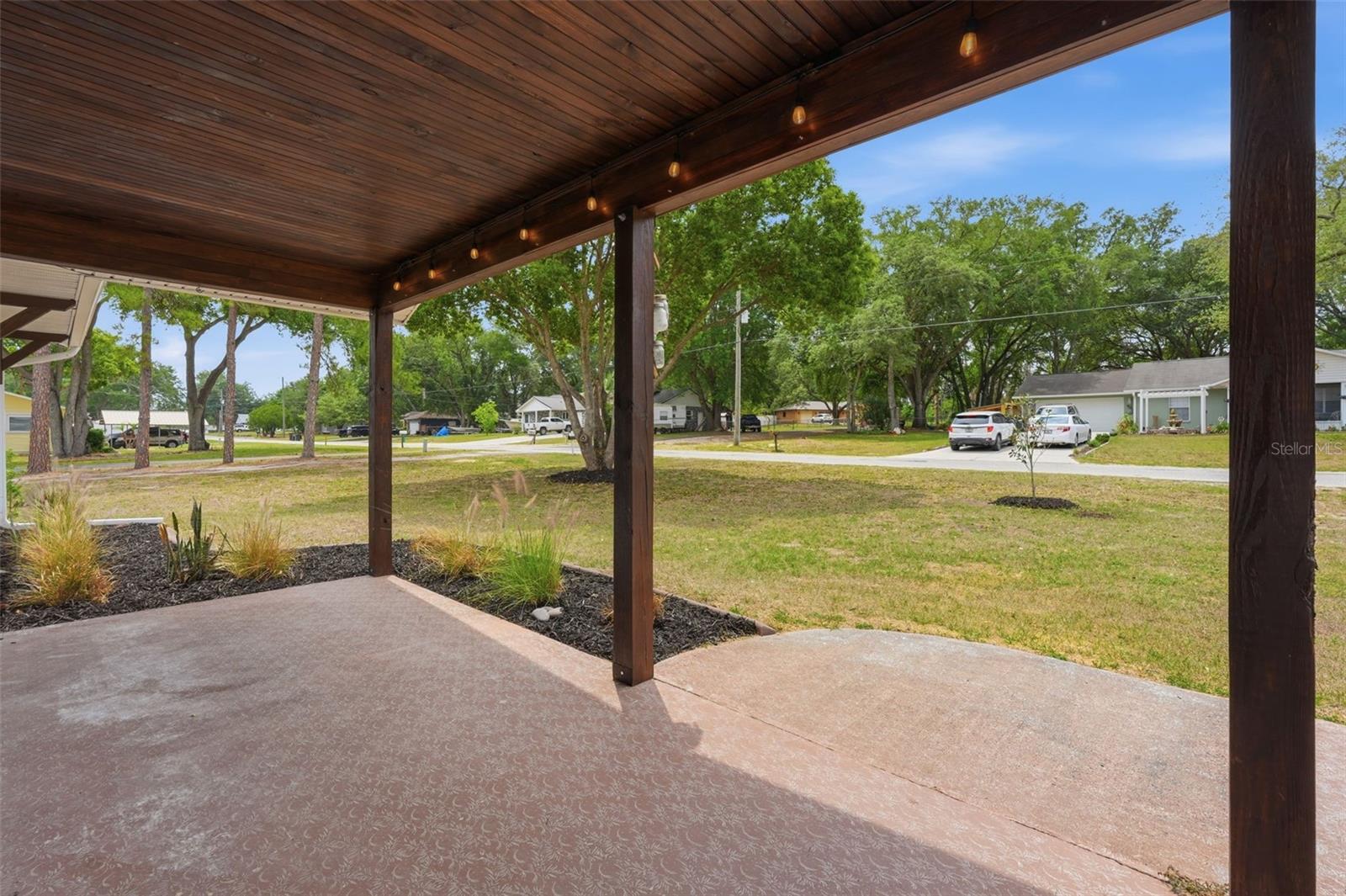 39825 Sunburst Dr Property Photo 3