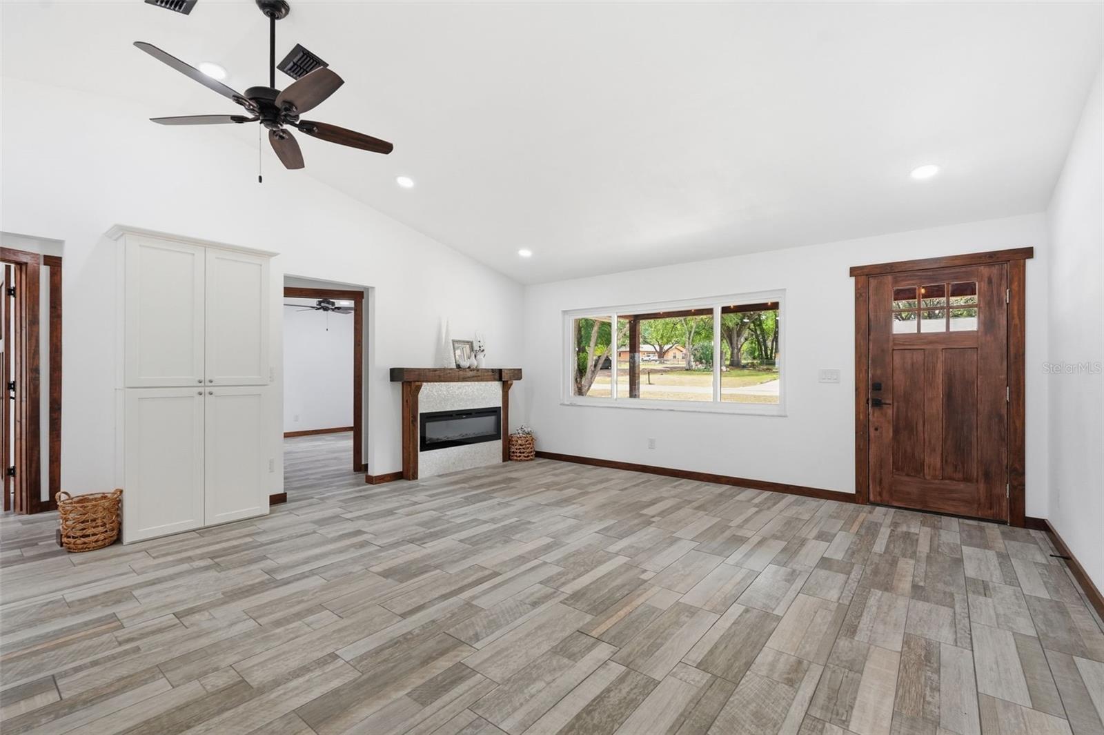 39825 Sunburst Dr Property Photo 6