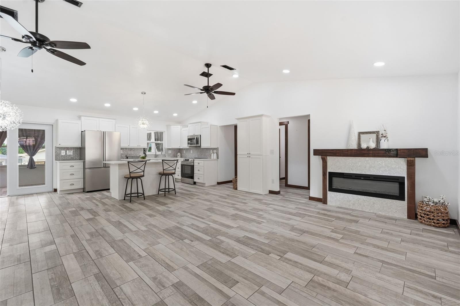 39825 Sunburst Dr Property Photo 10