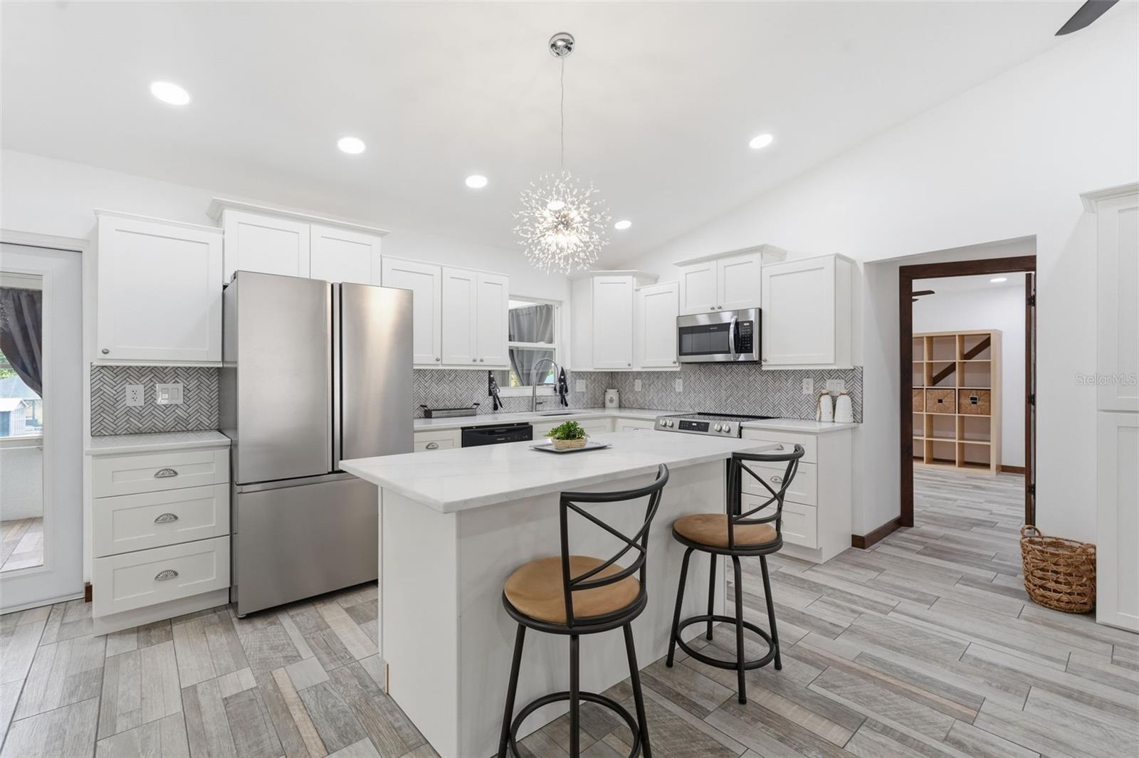 39825 Sunburst Dr Property Photo 12