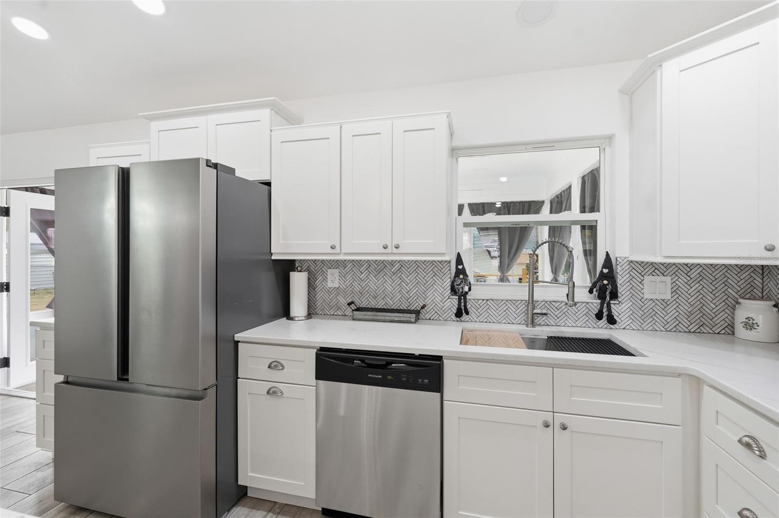 39825 Sunburst Dr Property Photo 16