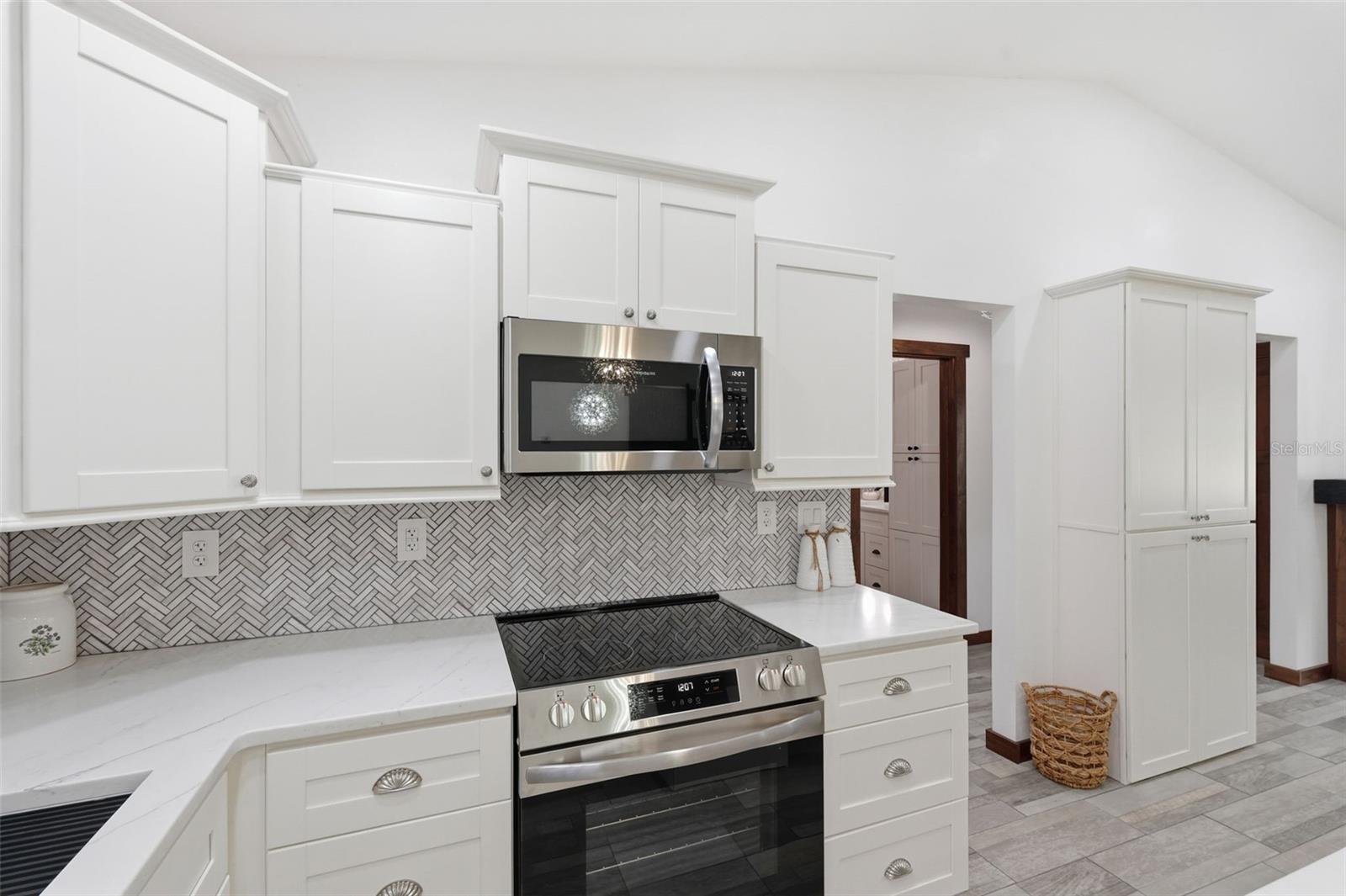39825 Sunburst Dr Property Photo 17