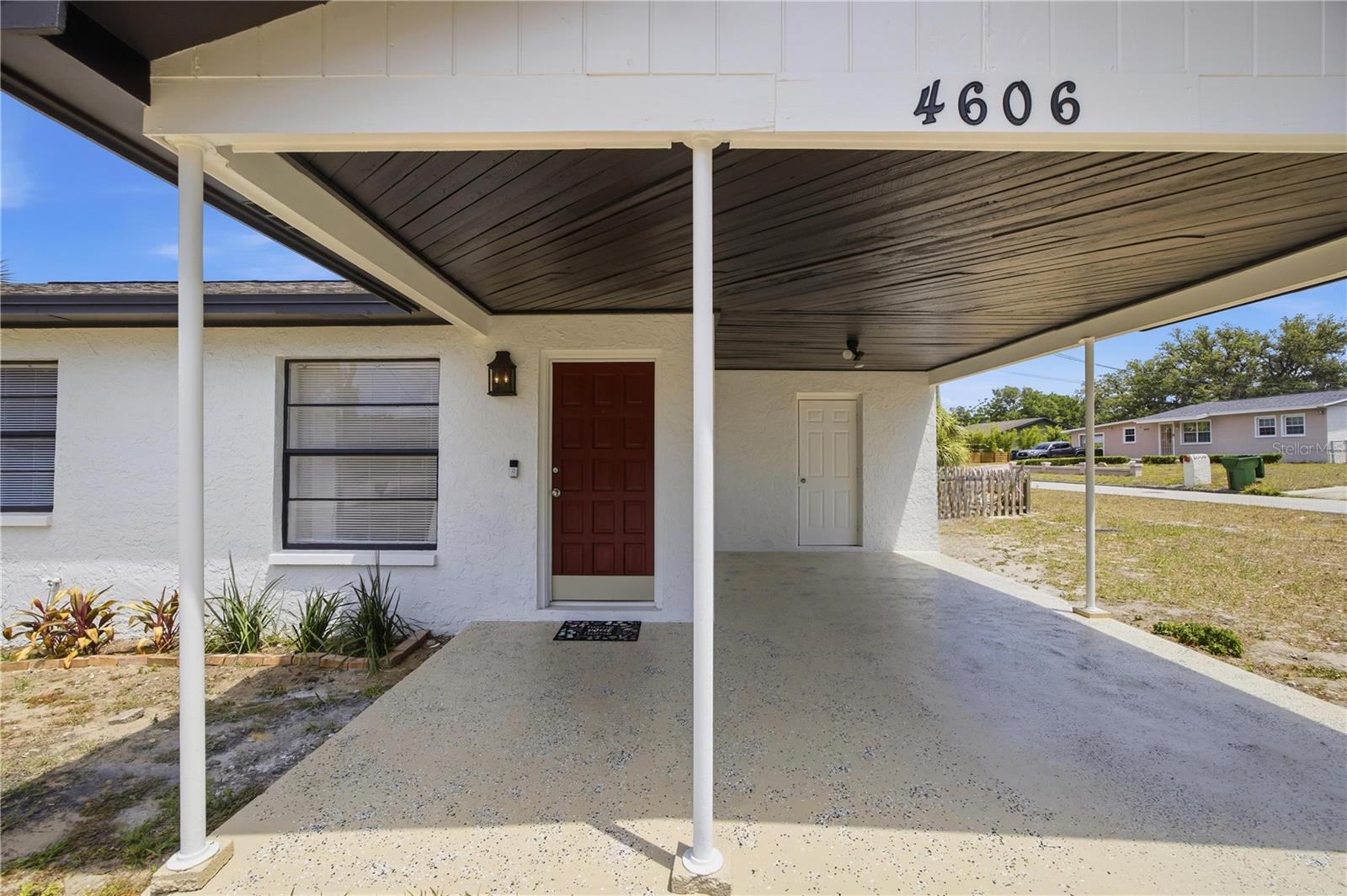 4606 E Linebaugh Ave Property Photo 1