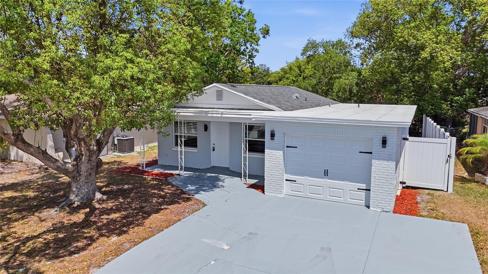 3042 Bahia Ave Property Photo 1