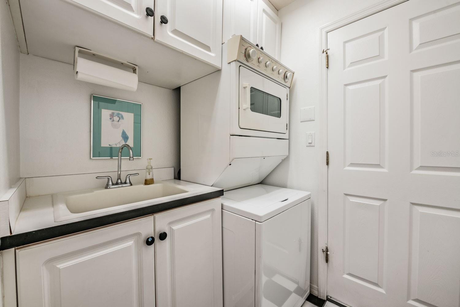 18911 Avenue Biarritz Property Photo 30