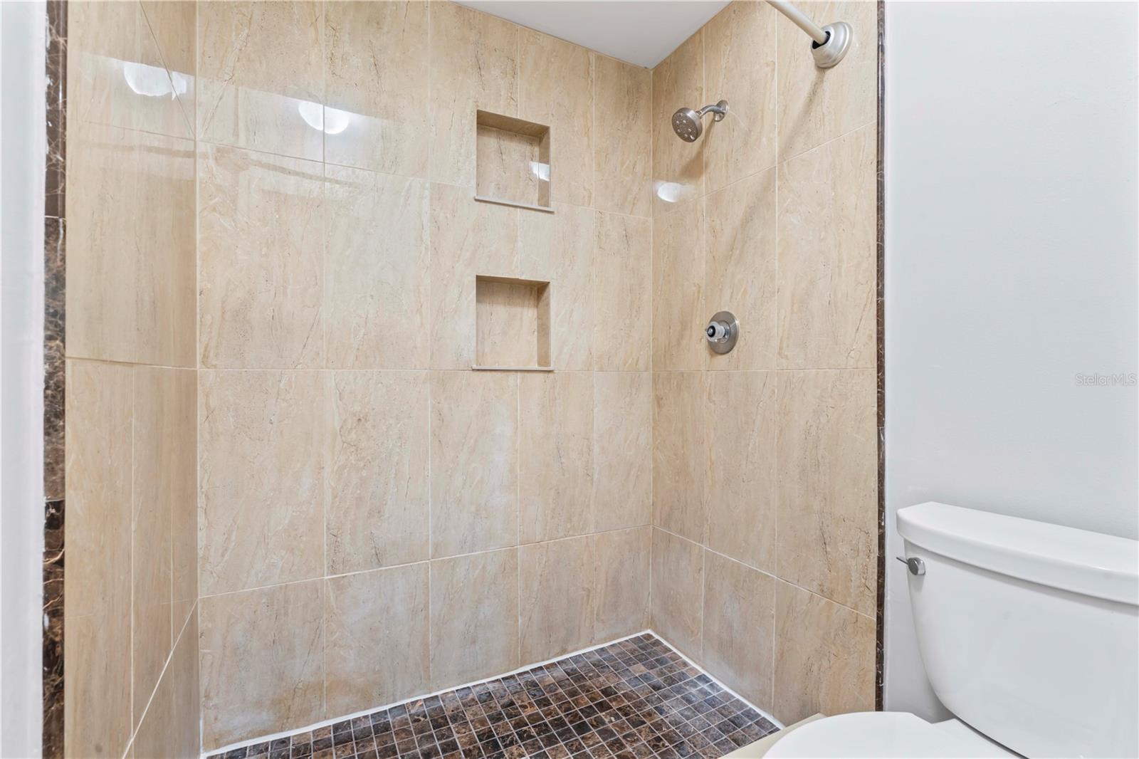 11511 113th St #4f Property Photo 23