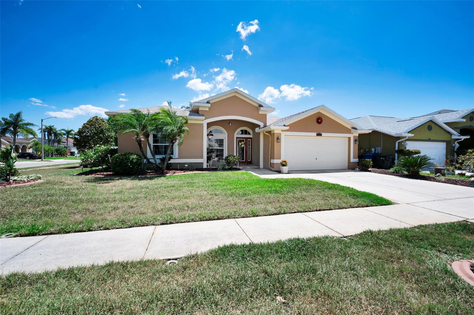 8202 Wild Oaks Cir Property Photo 3