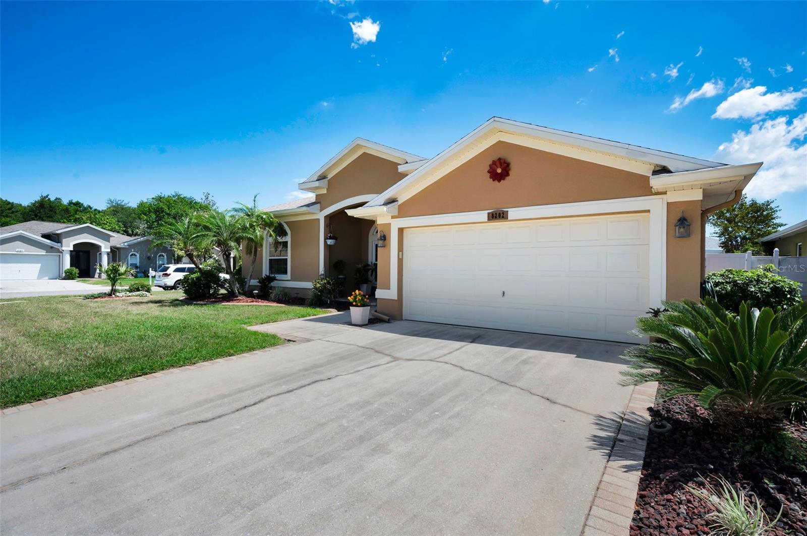 8202 Wild Oaks Cir Property Photo 8