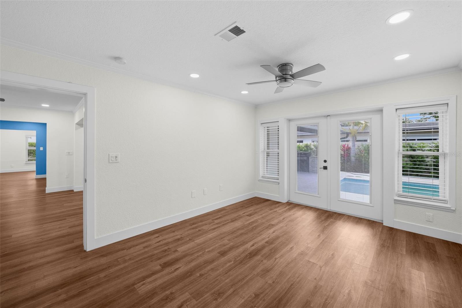 402 Erie Ave Property Photo 29