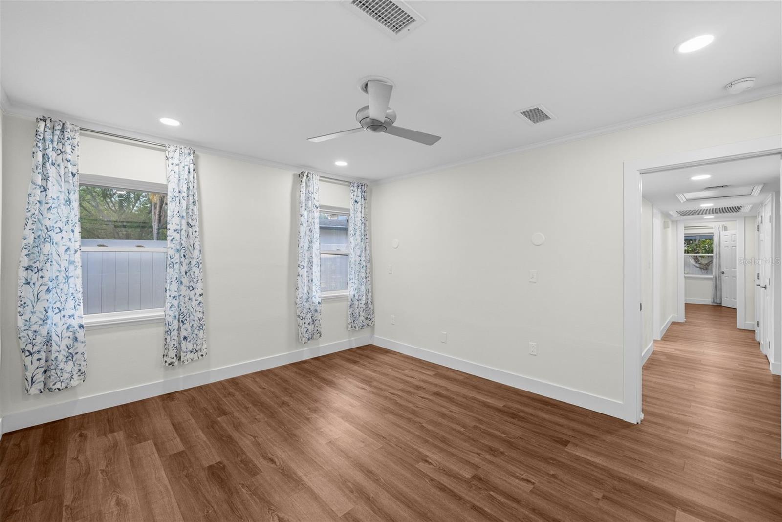 402 Erie Ave Property Photo 35
