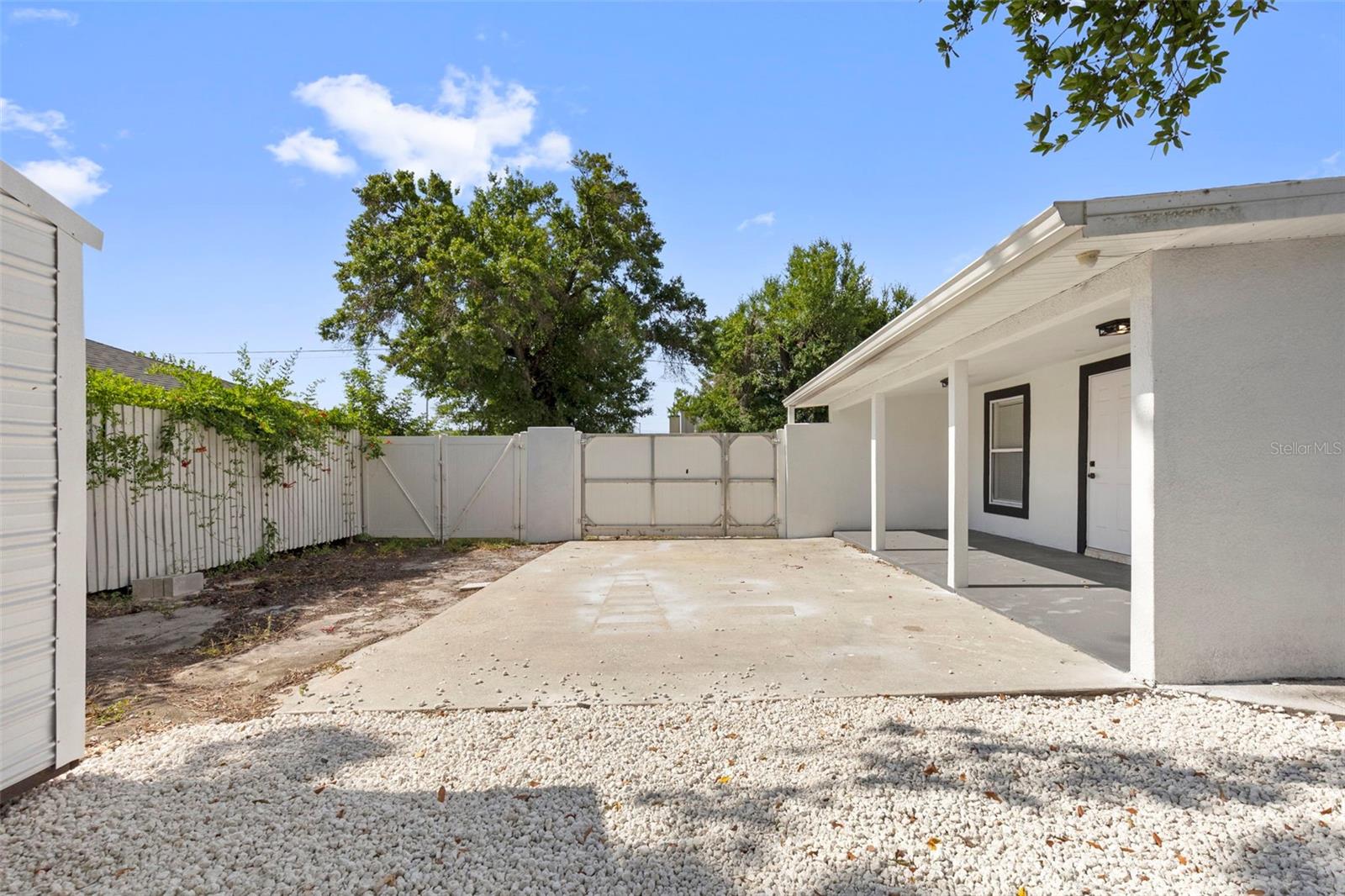 5501 N Albany Ave Property Photo 31