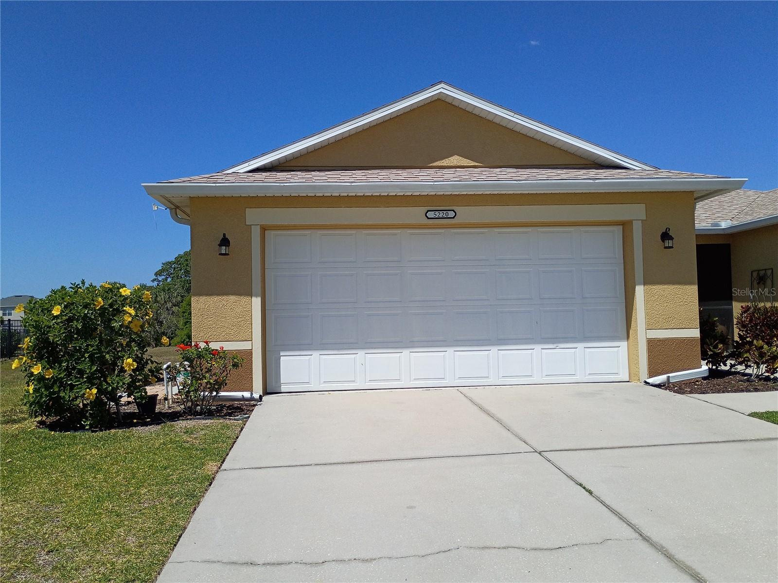 5220 Butterfly Shell Dr Property Photo 2