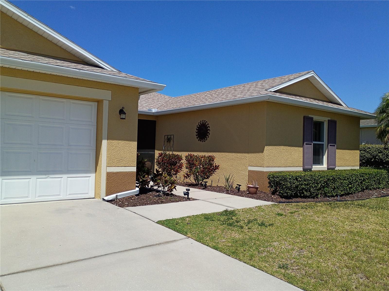 5220 Butterfly Shell Dr Property Photo 3