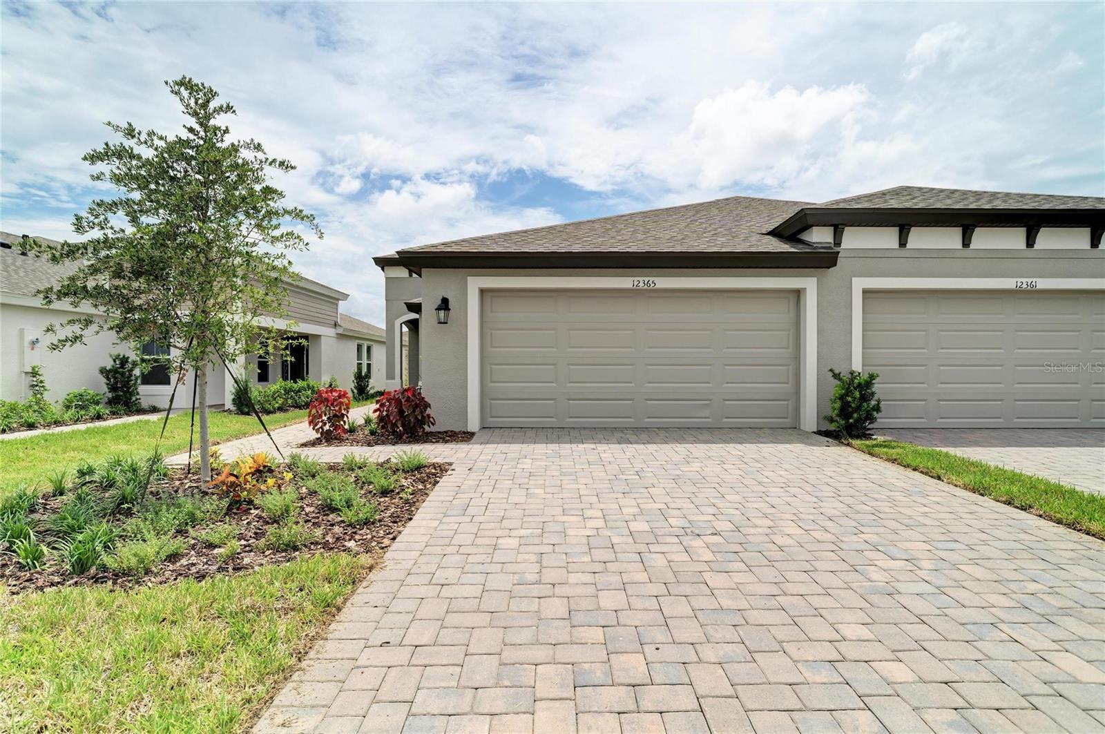12365 Oak Hill Way Property Photo 1
