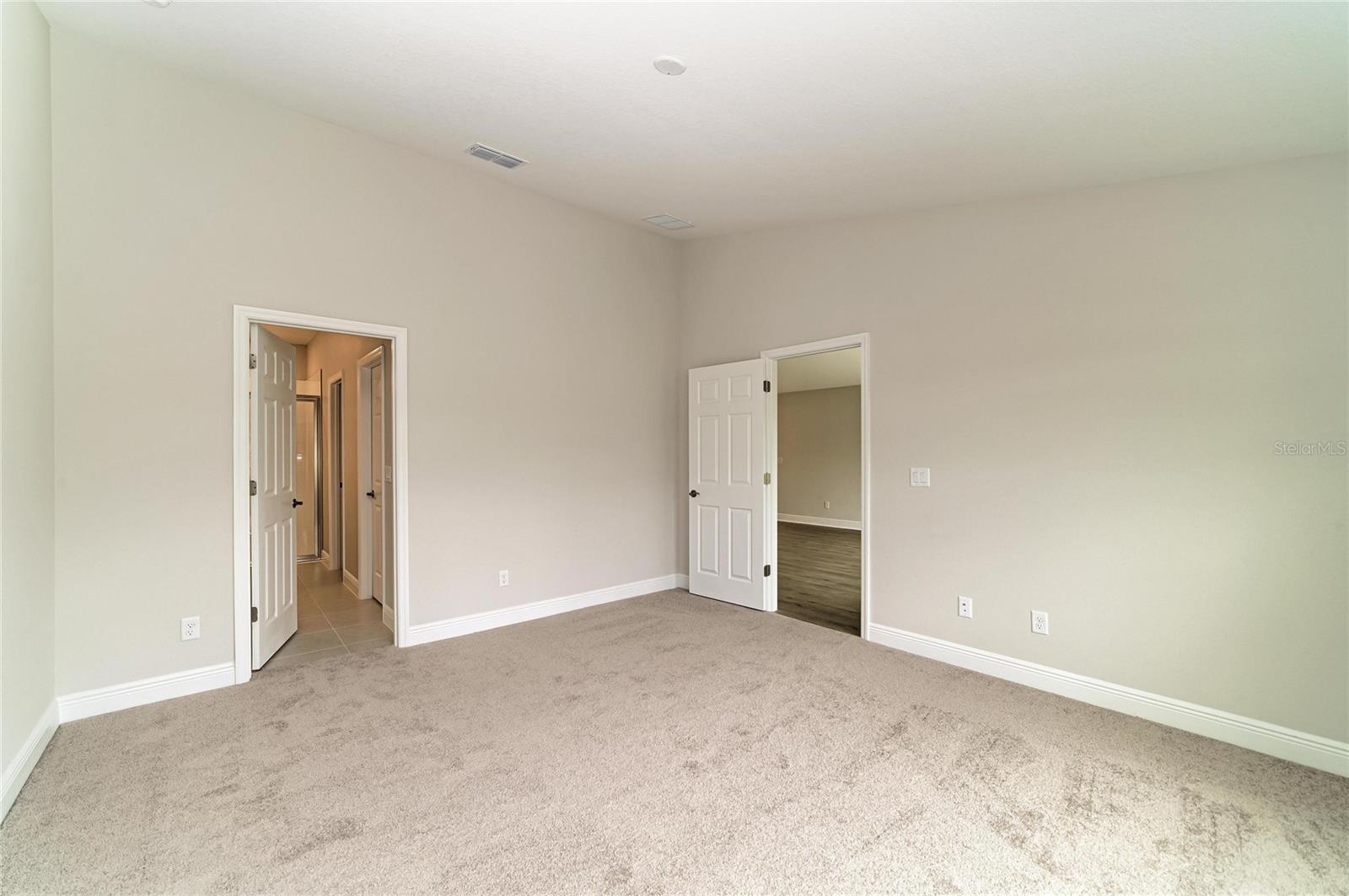 12365 Oak Hill Way Property Photo 6