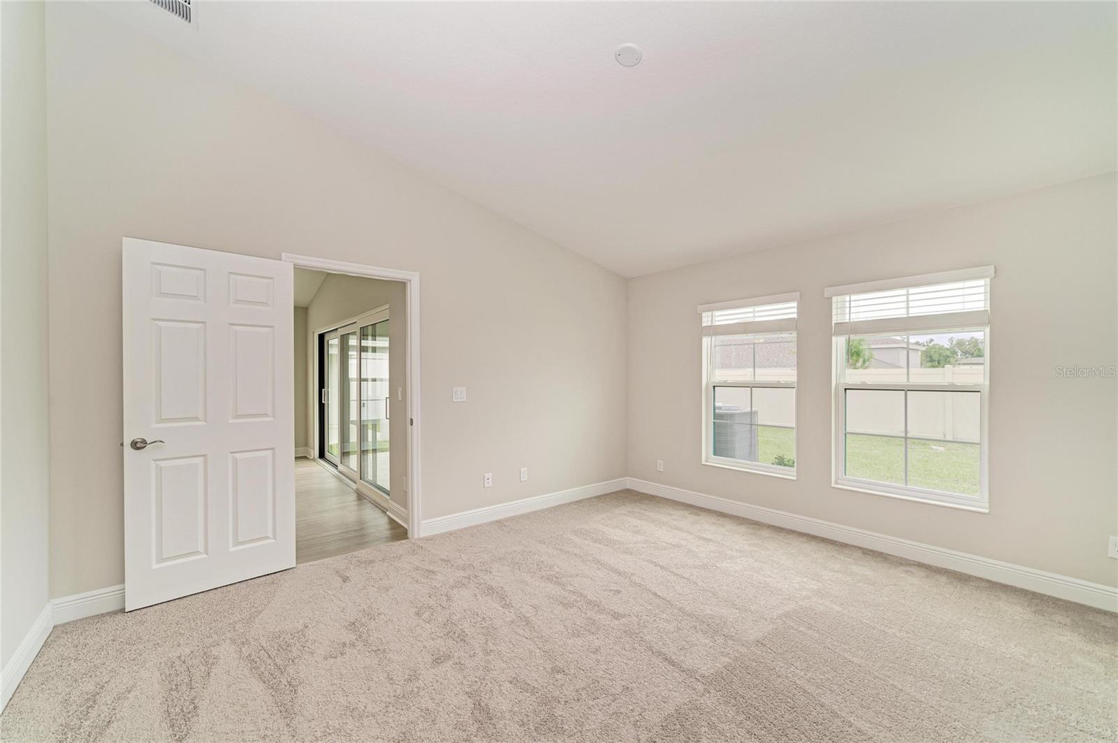 12365 Oak Hill Way Property Photo 7