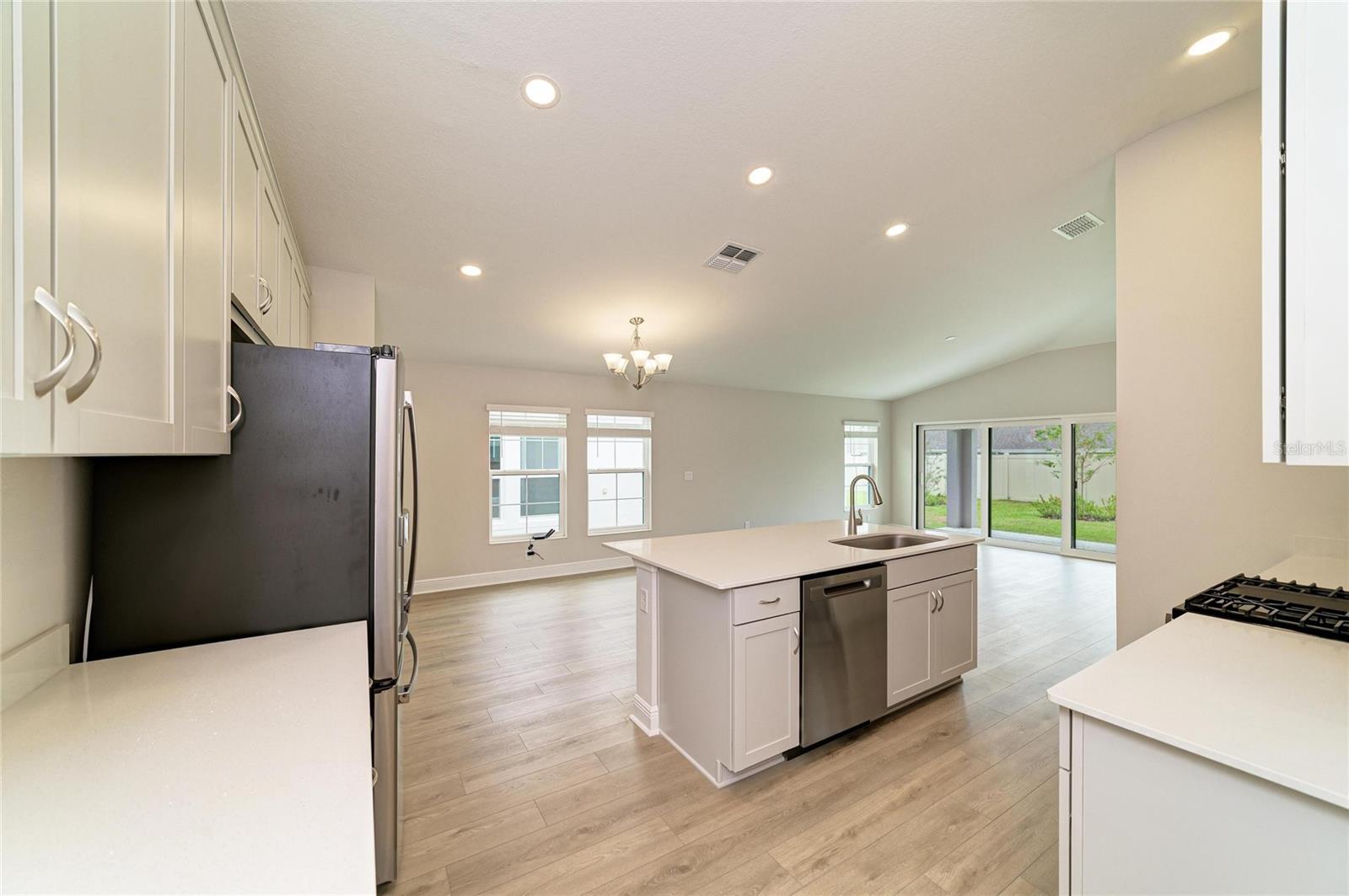 12365 Oak Hill Way Property Photo 15
