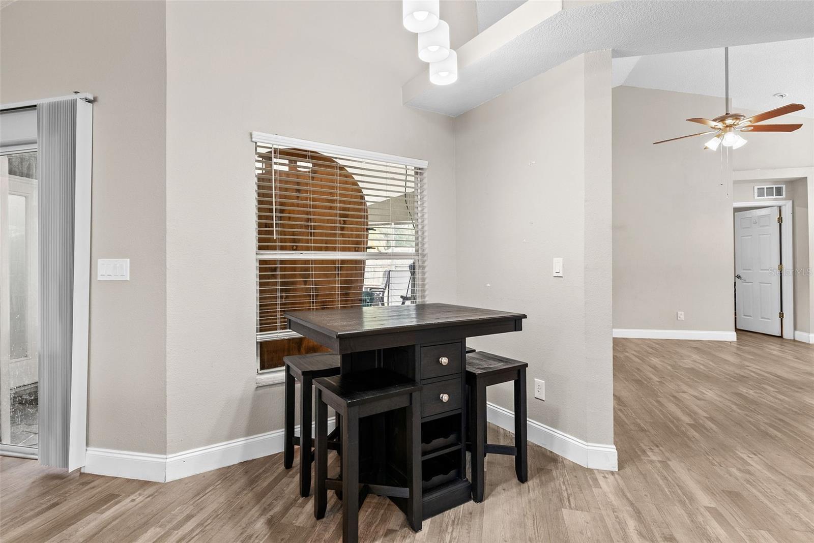 12106 Shady Forest Dr Property Photo 8