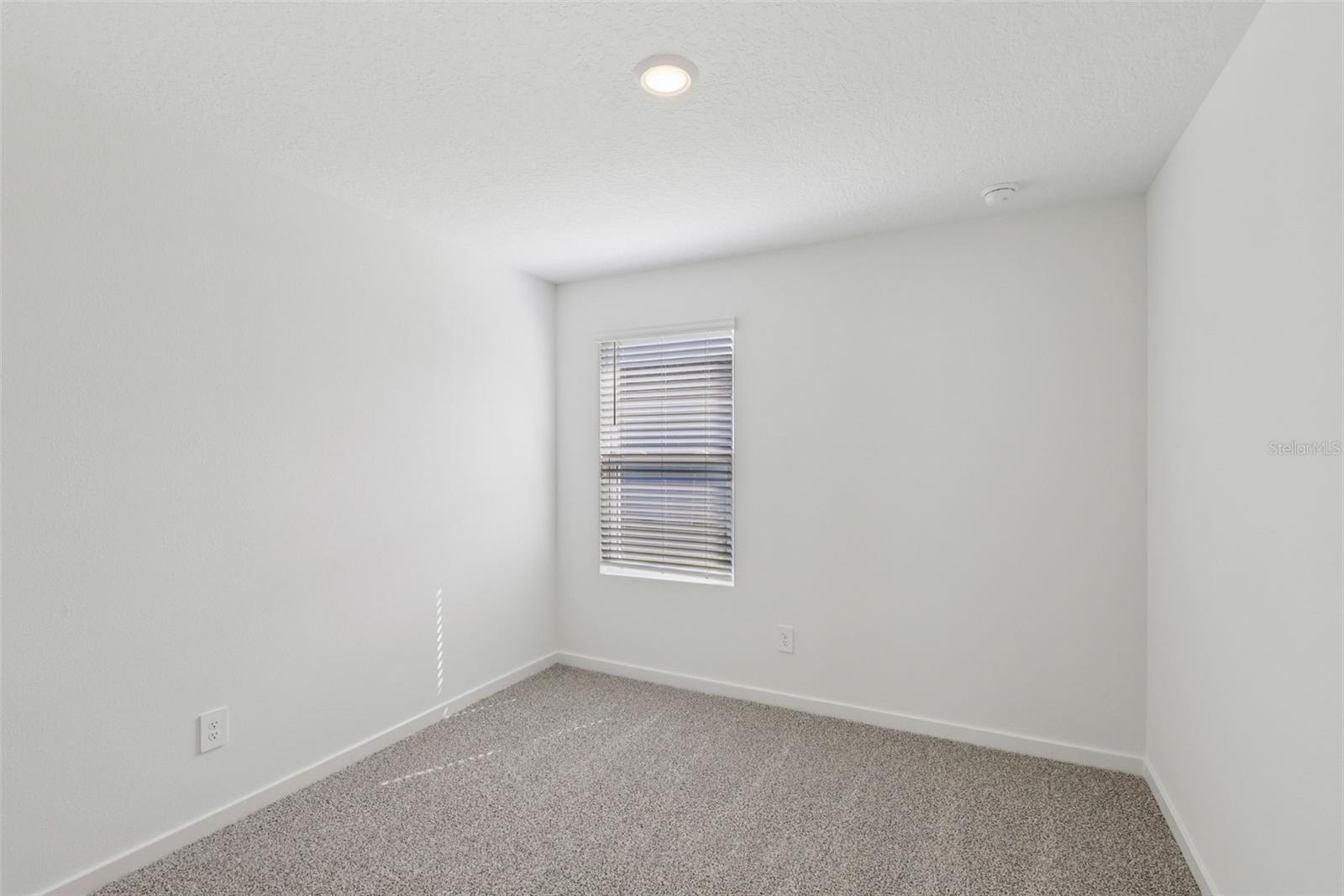 16 Derbyshire Dr Property Photo 28