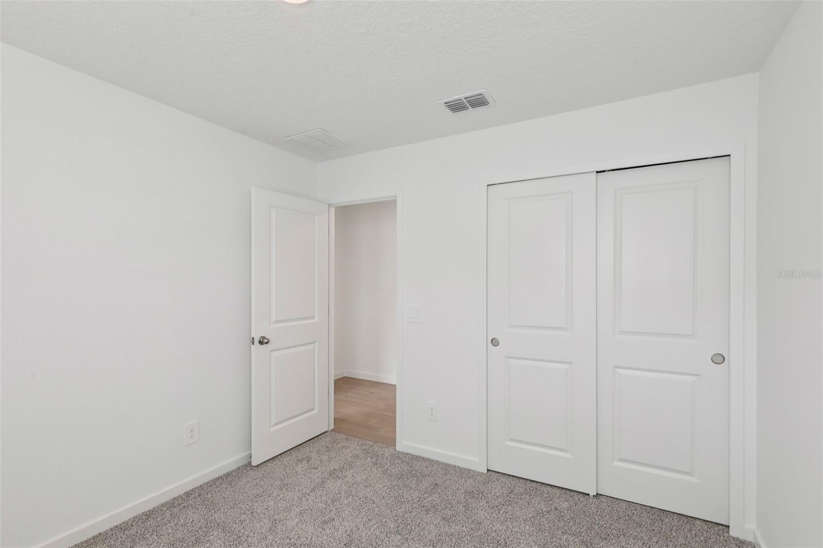 16 Derbyshire Dr Property Photo 29
