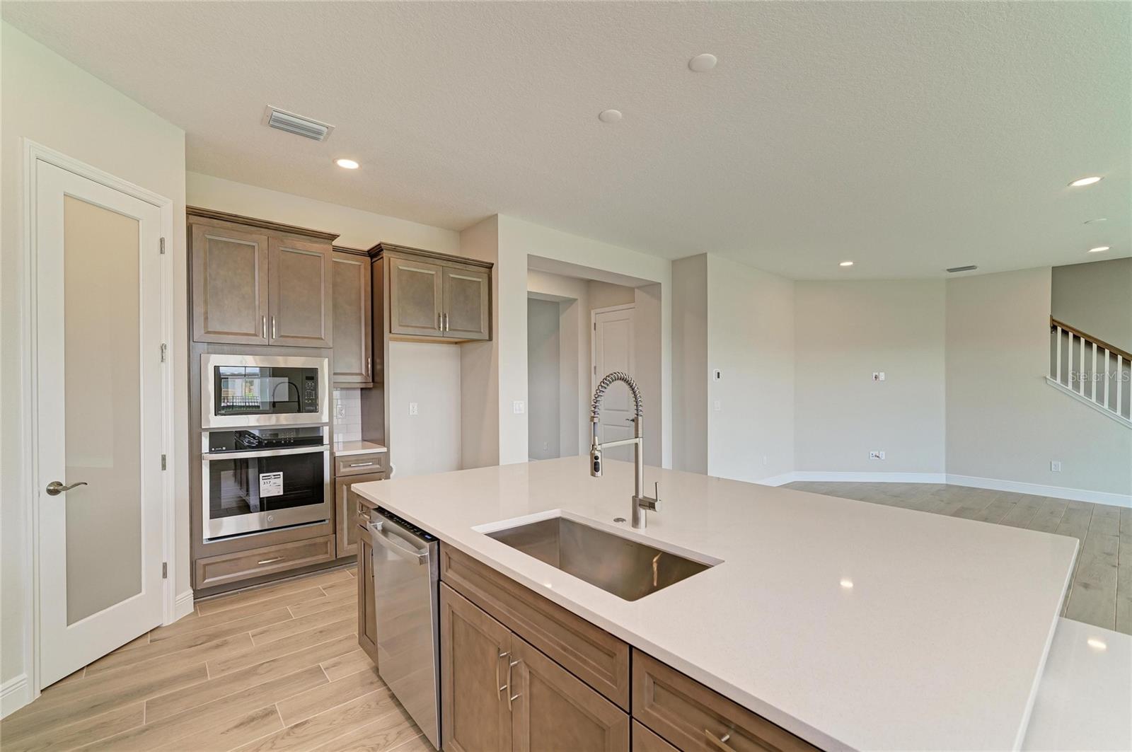 10316 Longmeadow Ave Property Photo 16