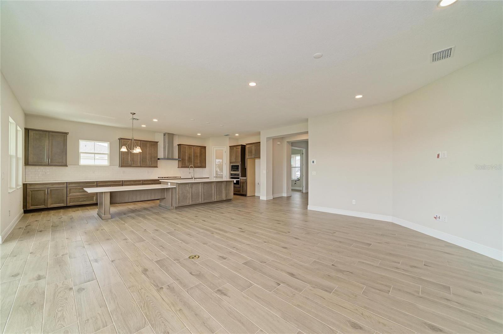 10316 Longmeadow Ave Property Photo 23