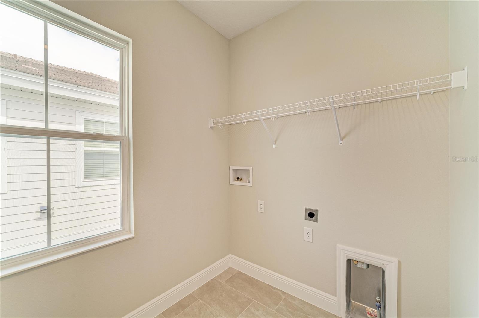 10316 Longmeadow Ave Property Photo 44